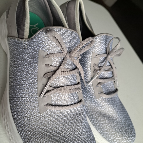 Gray Skechers Sneakers - Picture 2 of 7